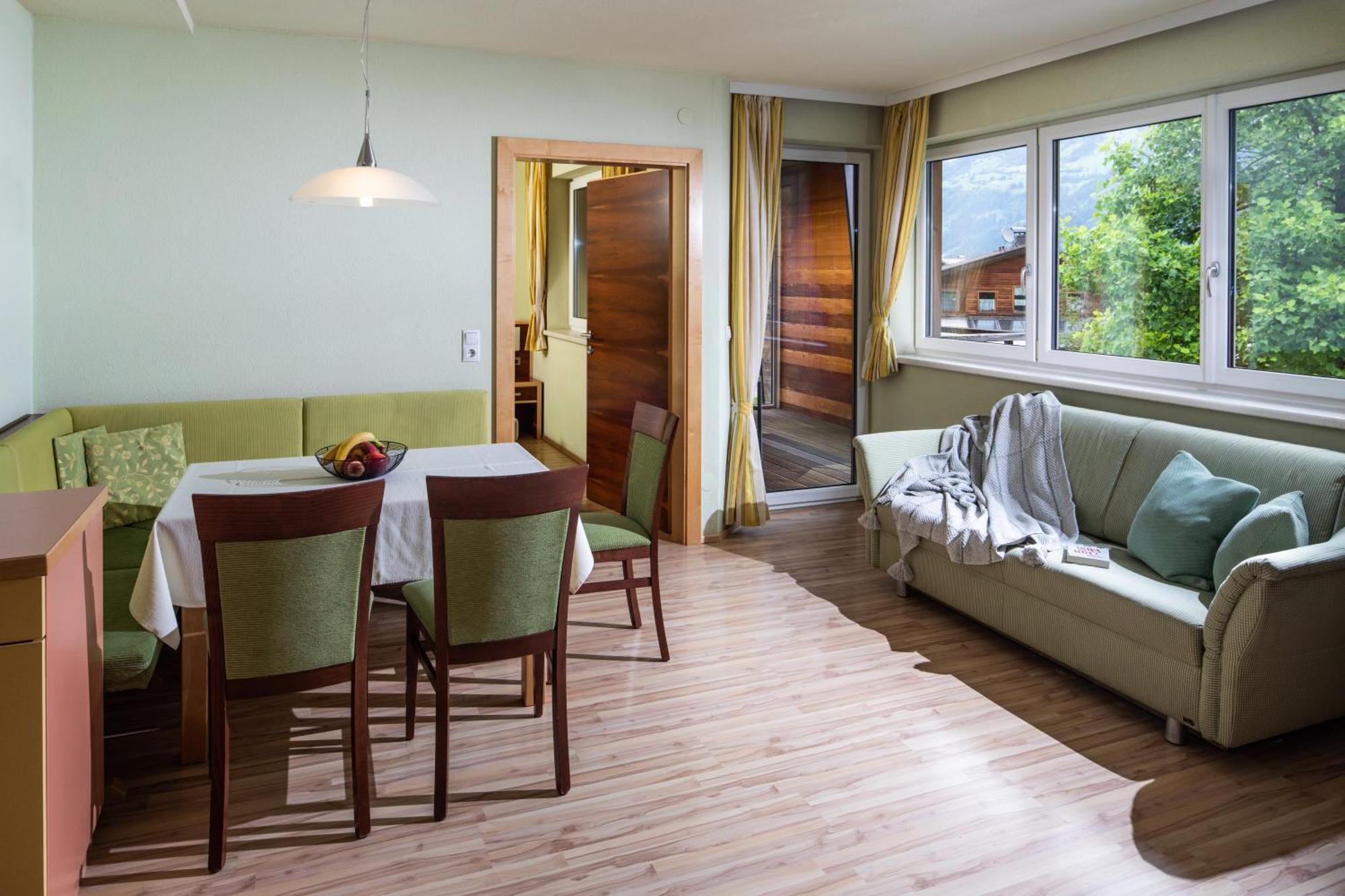 Apparthaus & Chalets Hofer Zell am Ziller Extérieur photo