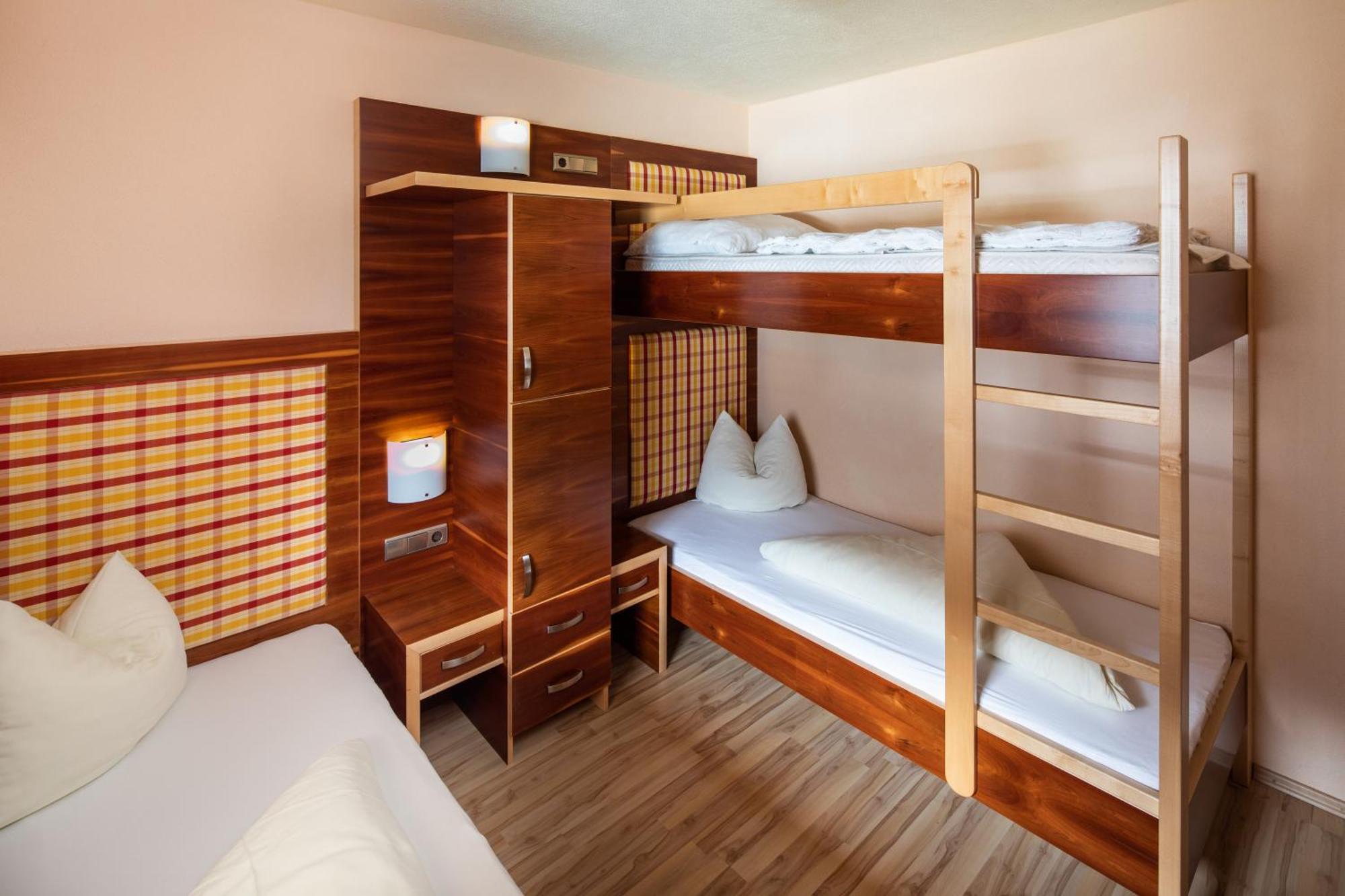Apparthaus & Chalets Hofer Zell am Ziller Extérieur photo
